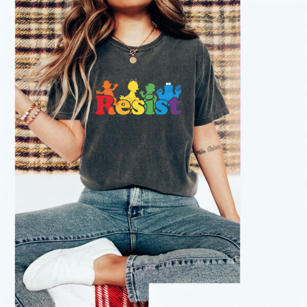Save PBS Resist 2025 T-Shirt